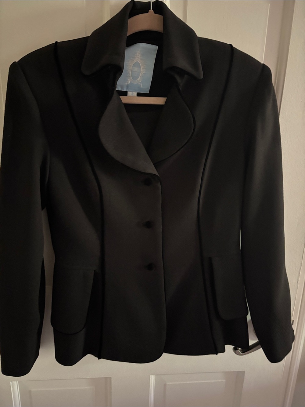 Zang Toi Black Tailored Women's Blazer with Curved Lapel